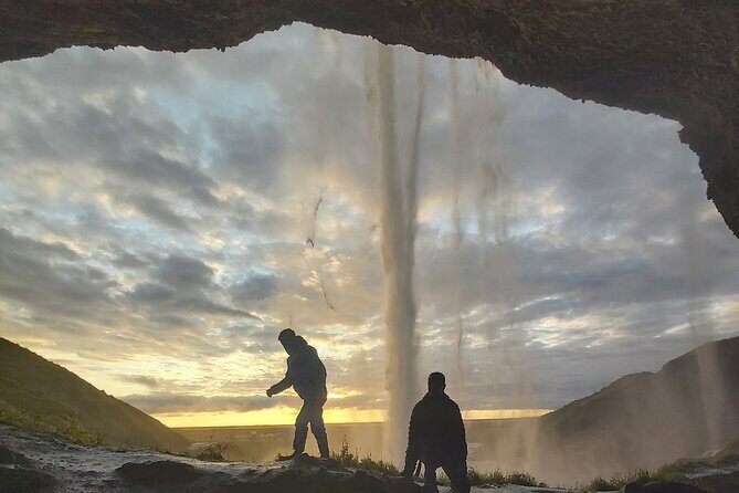 Private Day Tour: Explore Iceland’s South Coast & Glacier Hike - Sólheimajökull glacier hike: gear is included, so your focus stays on safety