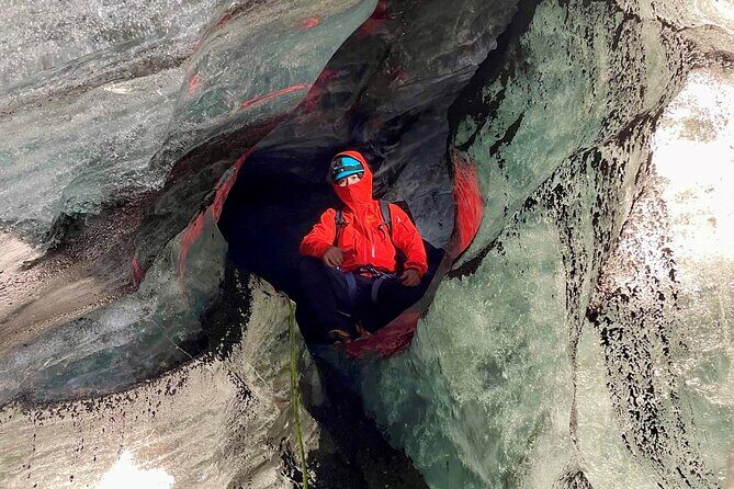 Private Extreme Encounter w/ ropes on Sólheimajökull Glacier - Ropes on Sólheimajökull: what abseiling and fixed lines feel like
