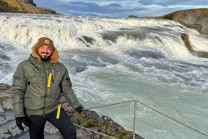 Private Golden Circle tour in a premium class car. - Þingvellir National Park: standing between two tectonic plates