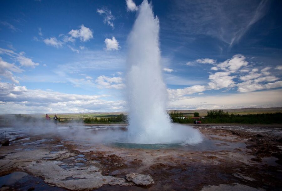 Private Golden Circle Tour with 5+ Stops from Reykjavik - Thingvellir National Park: where the ground tells a story