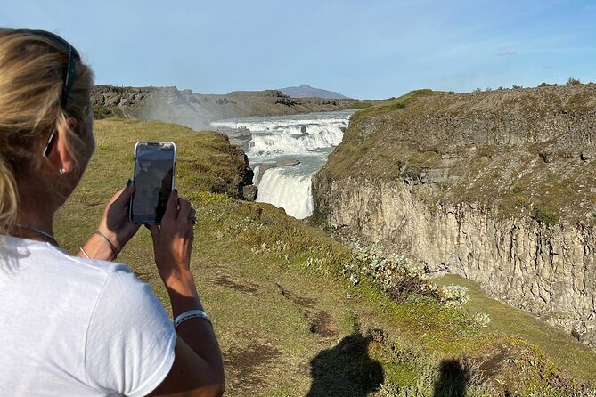 Private Guided Tour Golden Circle & Friðheimar Greenhouse Iceland - Why a Private Golden Circle Day Feels Different