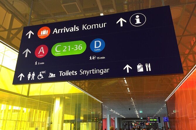 Private Keflavik Airport/Reykjavik Harbour Transfers - Elisabete’s local orientation inside the van