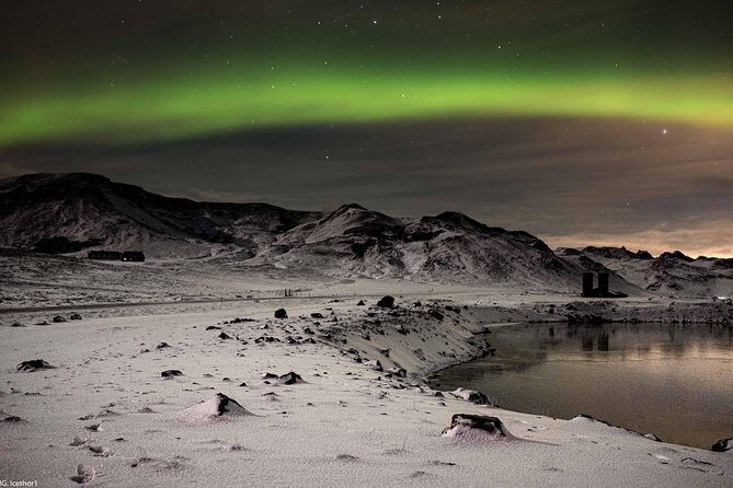 Private Northern lights with photographs - What you’re really paying for: planning, patience, and photos