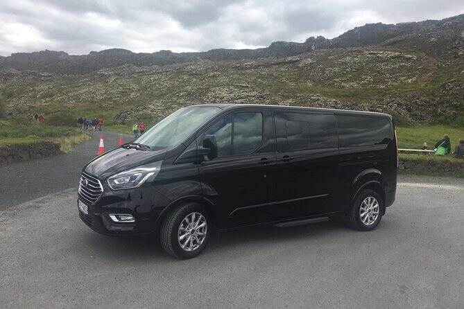 Private Reykjavík Round Trip Airport Transfer - What Pickup Looks Like at the Airport Hall