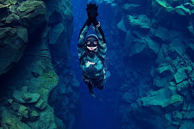 Private Silfra Snorkel Tour - Private format with a guide-by-your-side, not a crowd