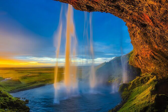 Private South Coast Tour of Iceland Including 6+ Main Attractions - Solheimajokull Glacier: a short glacier look, not a full expedition