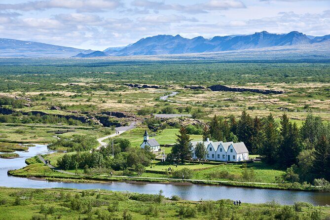 Private Superjeep Tour to Golden Circle & Langjökull Glacier - Þingvellir National Park: Seeing the Rift Valley Up Close
