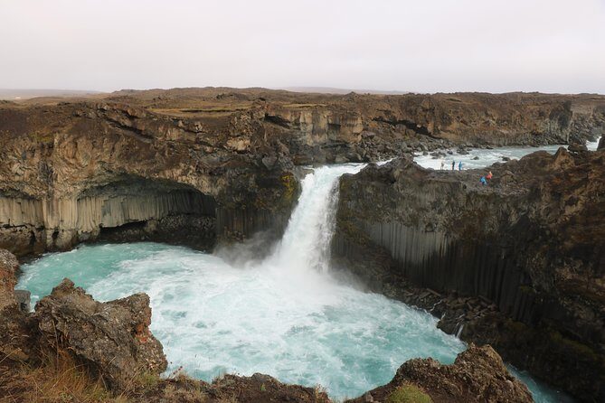 Private Tour in Northern Iceland from Akureyri - Lake Mývatn: why 45 minutes can still feel like more