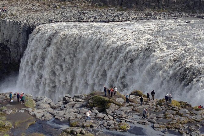 Private Tour Tailor Made Tour from Akureyri e.g Lake Myvatn, Godafoss, Dettifoss - Who this tour suits best (and who should think twice)