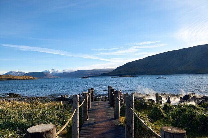 Private Tour to Golden Circle and Hvammsvík Hot Spring - Geysir and Strokkur: Watching Every 5–10 Minutes