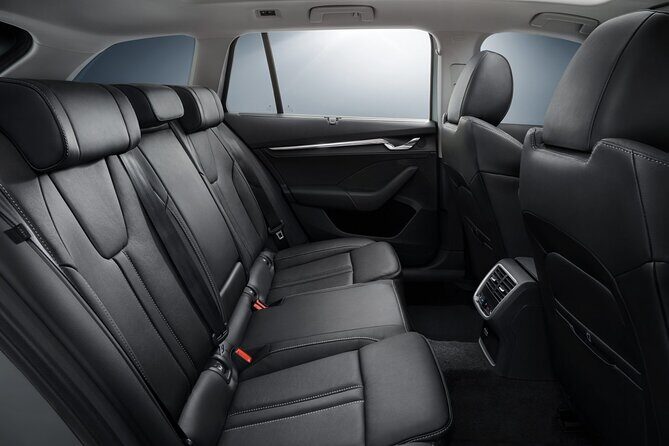 Private Transfer from Reykjavik to Reykjavik Airport KEF by Sedan - The Skoda Octavia sedan ride: comfort, focus, and short travel time