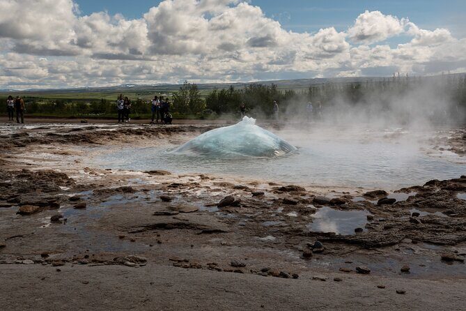 Private Visit Golden Circle Essentials - Gullfoss: the waterfall with a two-drop shape and real legends