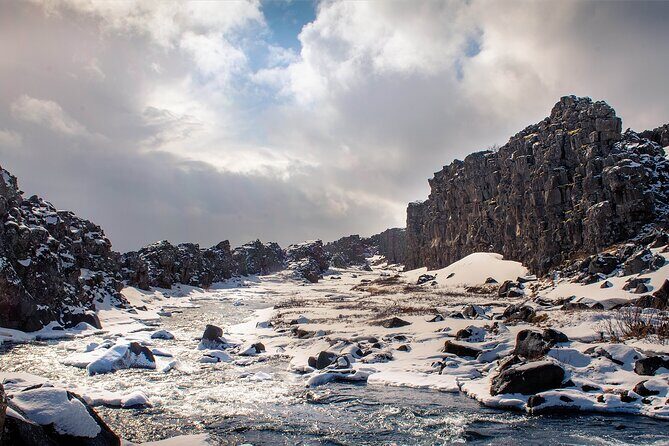 Private Visit Golden Circle Essentials - Thingvellir National Park: where Europe’s first parliament meets tectonic plates