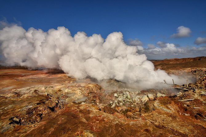 Reykjanes Geopark Small-Group Tour with Airport Transfer - Pickup, Minibus Size, and Why It Matters for Real Comfort