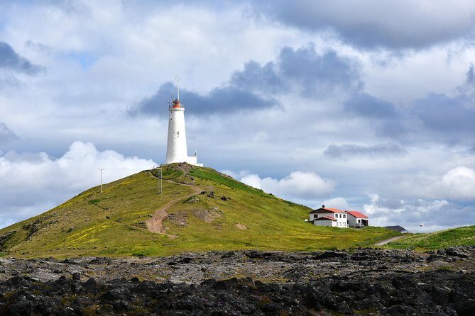 Reykjanes peninsula - Bridge Between Continents: a short walk with big meaning