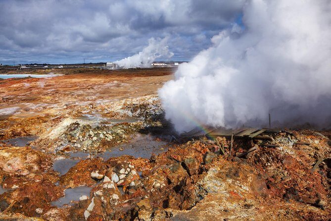Reykjanes peninsula - Brimketill: wind-and-wave theatre on a lava cliff