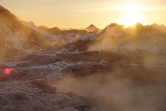 Reykjanes secret G spots - raw edition - Pickup and small-group logistics that actually matter