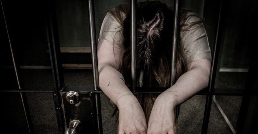 Reykjavik: 1-Hour Prison Break Escape Game - The story pressure: framed for murder, then sentenced to death
