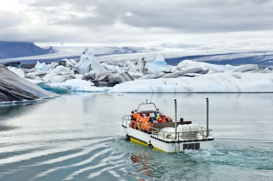 Reykjavík: 2-Day Tour with Icebergs, Glaciers & Waterfalls - Day 2: Jökulsárlón and the optional amphibious boat (icebergs up close)