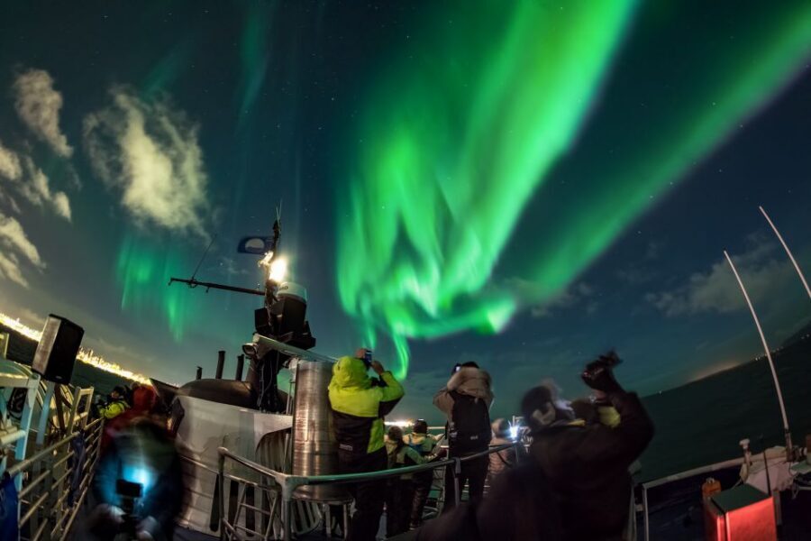 Reykjavik: 2-Hour Northern Lights by Boat with Backup Plan - Reykjavík’s Old Harbor to Faxaflói Bay: the key move