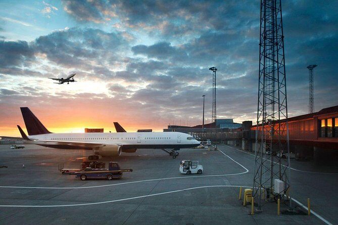 Reykjavik area to Keflavik Private Luxury Airport Transfer - Pickup in Reykjavik: Choose Your Start Spot