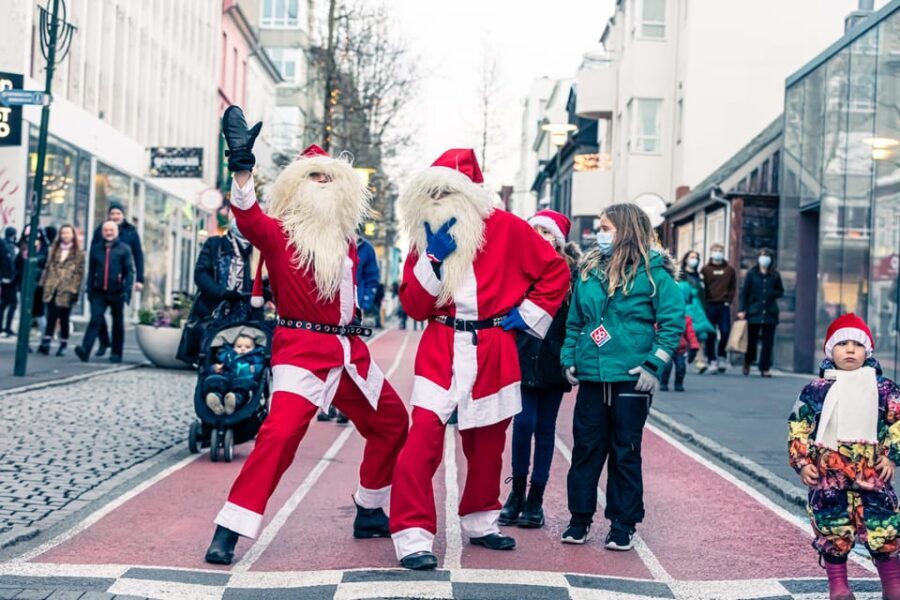 Reykjavik: Christmas Food Tour with Tastings and Drinks - The rest of the tasting lineup: Hamborgarhrygg, reindeer, gravlax, pickled herring