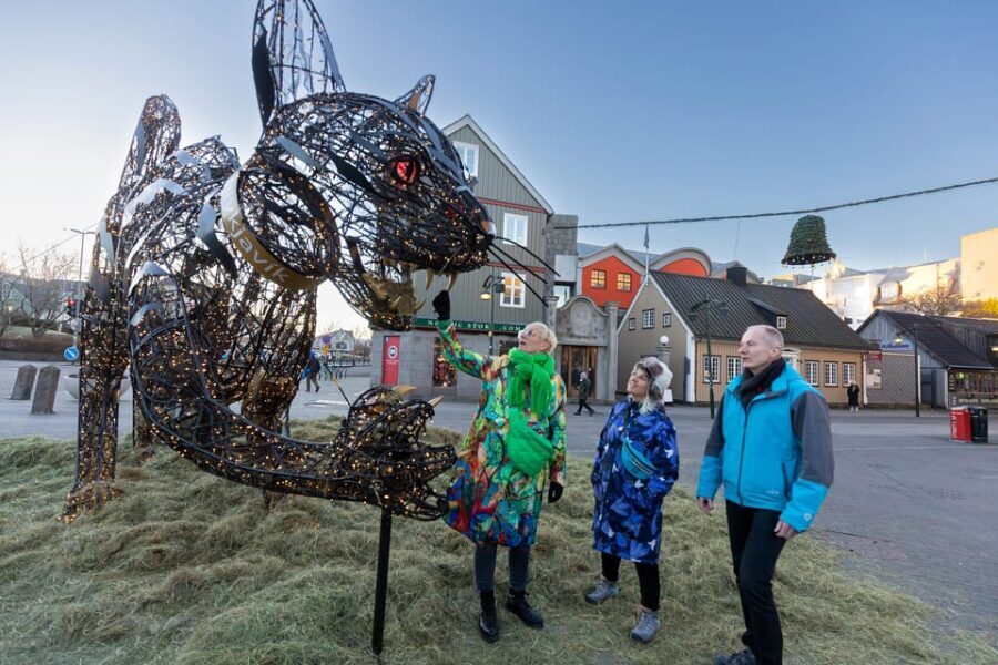 Reykjavik: Christmas Food Tour with Tastings and Drinks - The Little Christmas Store stop and your locally inspired gift
