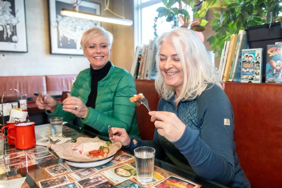 Reykjavik: Christmas Food Tour with Tastings and Drinks - Price and value: what $173 buys you in Reykjavik
