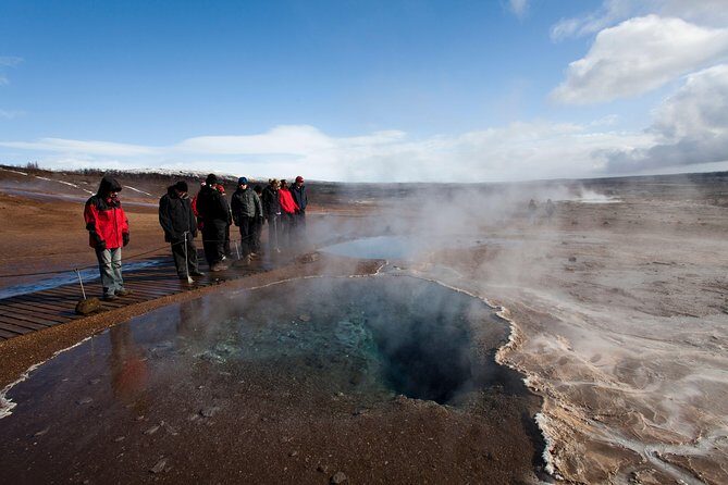 Reykjavik: Golden Circle and Northern Lights Small-Group Tour - Pickup Details: The Part That Can Make or Break Your Evening