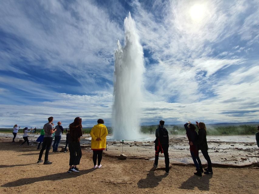 Reykjavik: Golden Circle, Kerid Crater, & Blue Lagoon Tour - Getting from Reykjavik: minibus pickup, Wi‑Fi, and how long you’re really out