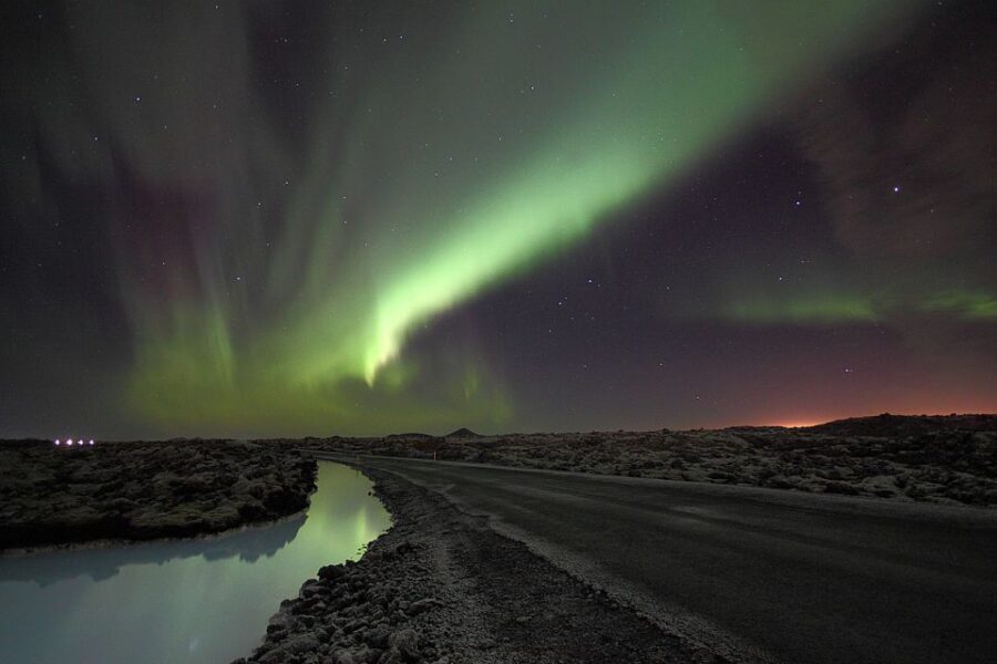 Reykjavik: Golden Circle & Northern Lights 4x4 Tour - Northern Lights hunt in a 4x4: how the search actually works
