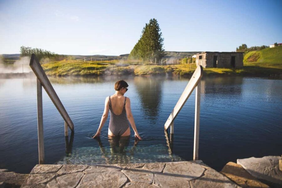 Reykjavík: Golden Circle, Secret Lagoon, & Friðheimar Tour - Minibus Comfort: Small Bag Wins