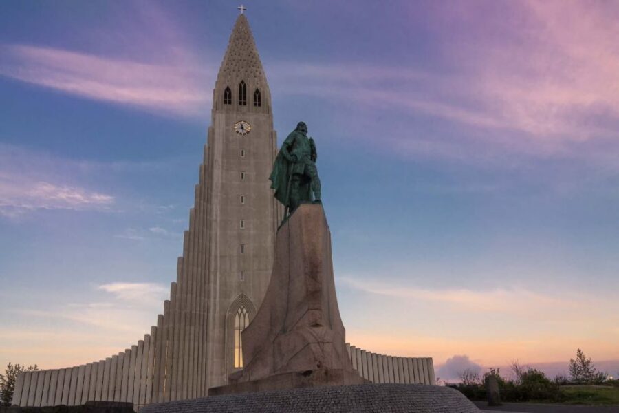 Reykjavik: Guided City Walking Tour - Austurvöllur and the City Hall Area: where power meets public space