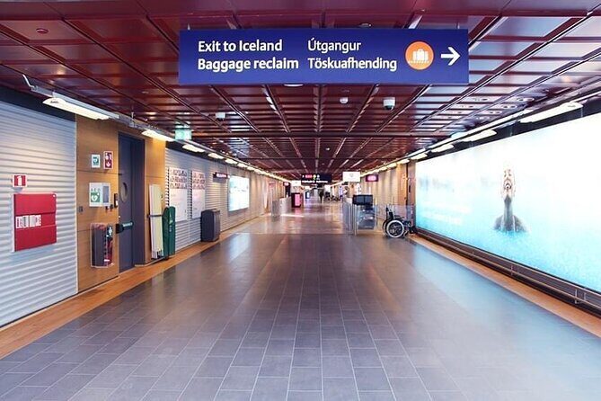 Reykjavik Iceland: Private Transfer to/from Keflavik Airport KEF - Meeting the driver at Keflavík: what “easy pickup” really means