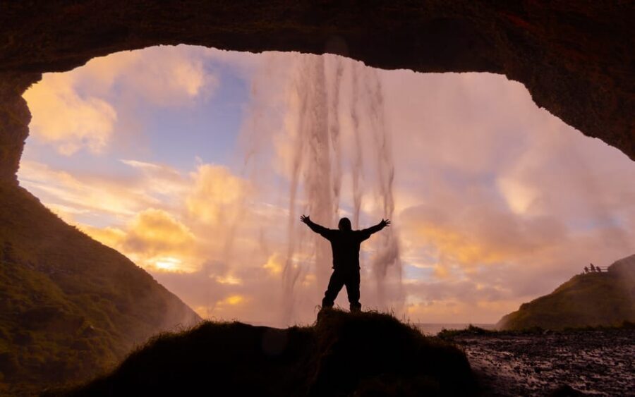 Reykjavík: Iconic Glacier Hike, South Coast & Waterfalls - Price and value: is $195 a fair deal for a day like this?