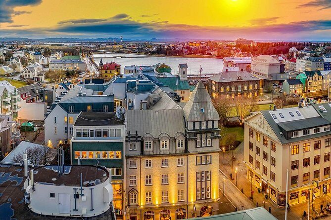 Reykjavik International Airport Private Arrival Transfer - Keflavik Arrival, Without the First-Day Guesswork