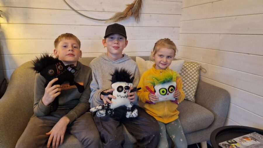 Reykjavik: Make an Icelandic Wool Monster - Inside the workshop: designing the body parts, then adding the face