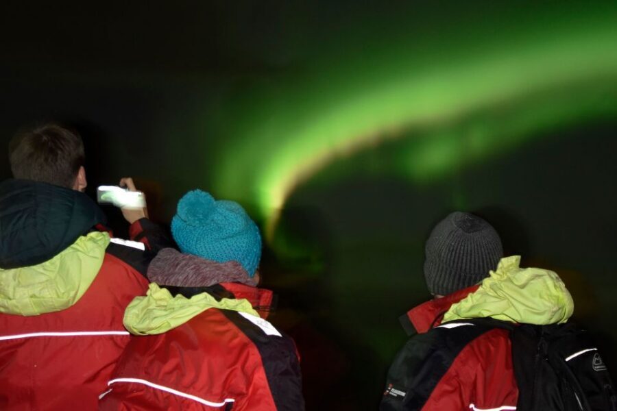 Reykjavík: Northern Lights Cruise - Northern Lights photography: possible, but the boat adds friction