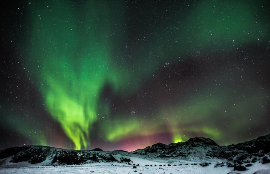 Reykjavík: Northern Lights Minibus Tour with Photos - Price and Value: What You’re Really Buying for $102