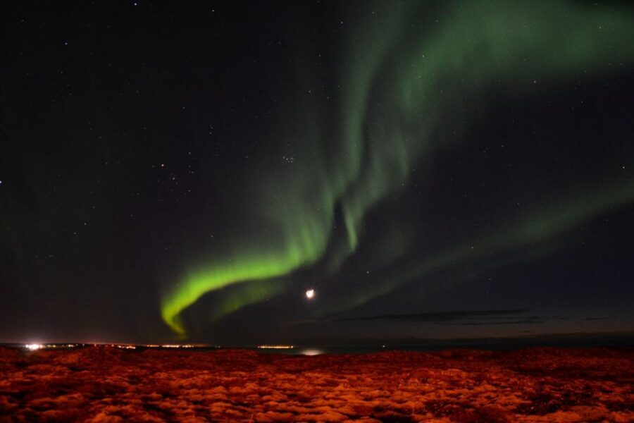Reykjavik: Northern Lights Motor Yacht Cruise - Staying Warm While You Hunt the Aurora