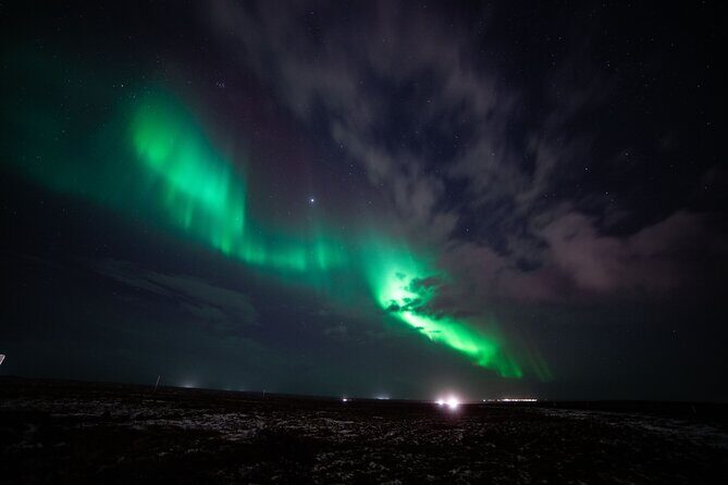 Reykjavik Northern Lights Tour with Professional Photographer - Professional Photographer Support: Getting Better Photos Without Becoming a Camera Expert