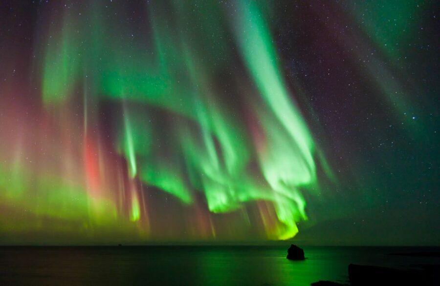 Reykjavik: Premium Northern Lights Tour with Free Photos - The 4-Hour Evening Plan: Drive Out, Wait Smart, Learn Along the Way