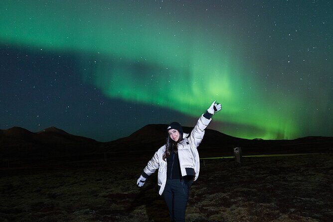 Reykjavik Private Northern Lights Tour with Pro Photographer - Coffee breaks and camera help: staying comfortable and in control