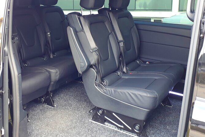 Reykjavik-Private Transfer to/from Keflavík Airport - Price and Value for a Group of Up to 3