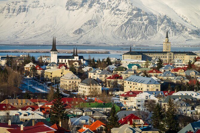 Reykjavik Scavenger Hunt and Highlights Self Guided Audio Tour - Stop 3: National Gallery of Iceland (Listasafn Íslands) for an art-minded break