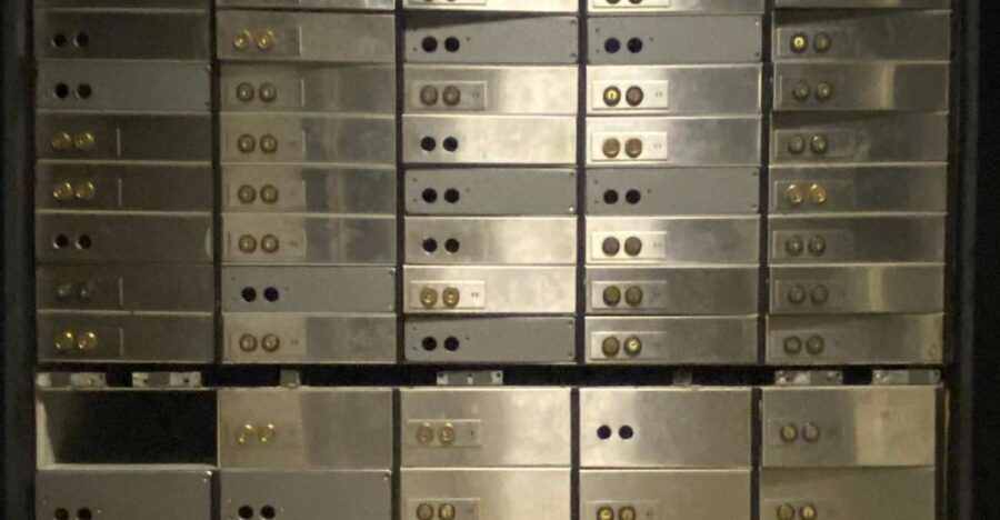 Reykjavik: The Bank Heist Escape Room Experience - How the 1-hour clock changes everything