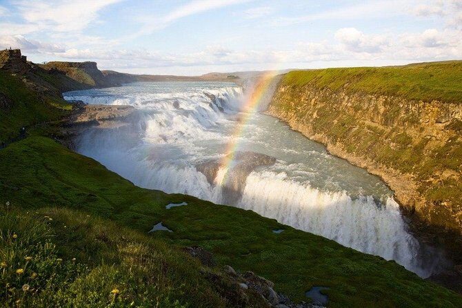 Reykjavik: The Lava Tunnel and Golden Circle Small-Group Tour - What to pack so the cave part stays fun