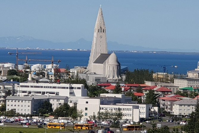 Reykjavik the Northernmost capital in the world - Reykjavik City Hall and the Pond: Where Water and Birds Enter the Plan