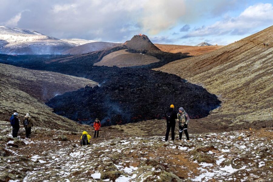 Reykjavík: Volcano Hike, Visit Grindavík and Blue Lagoon - Reykjanes Geopark to Blue Lagoon in one 9-hour push