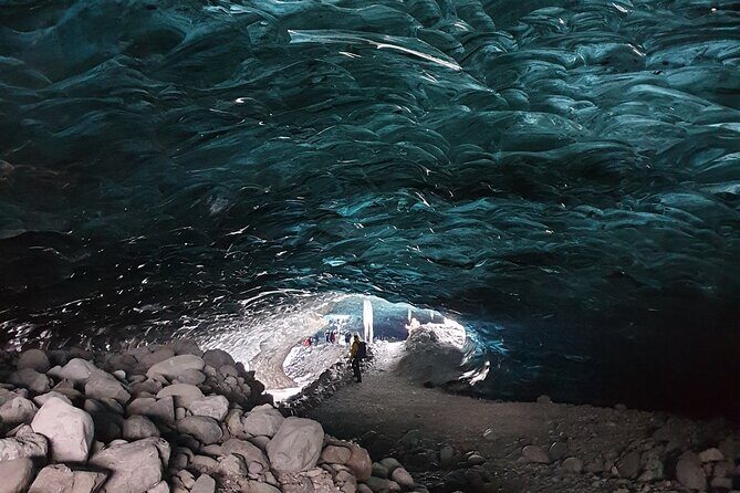 Sapphire Ice Cave Tour from Jökulsárlón - Extra Small Group - What you need to bring: the two missing essentials